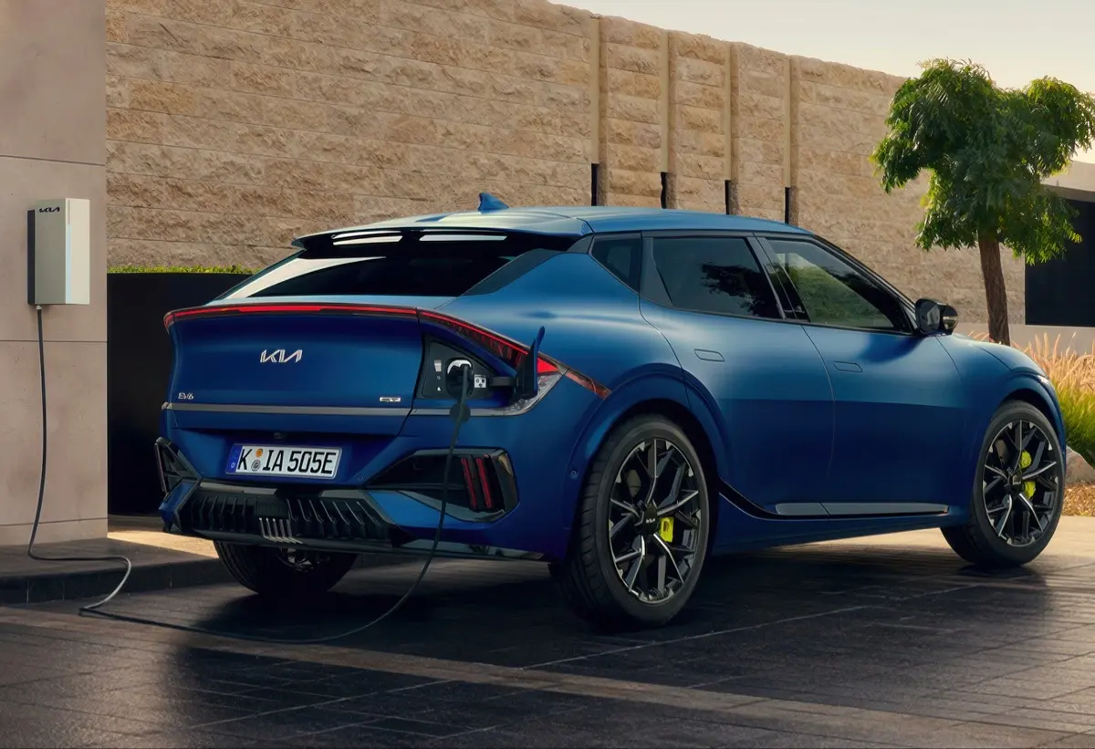Kia EV6 : un restylage et une version GT de 650 ch pour attaquer la Ioniq 5 N