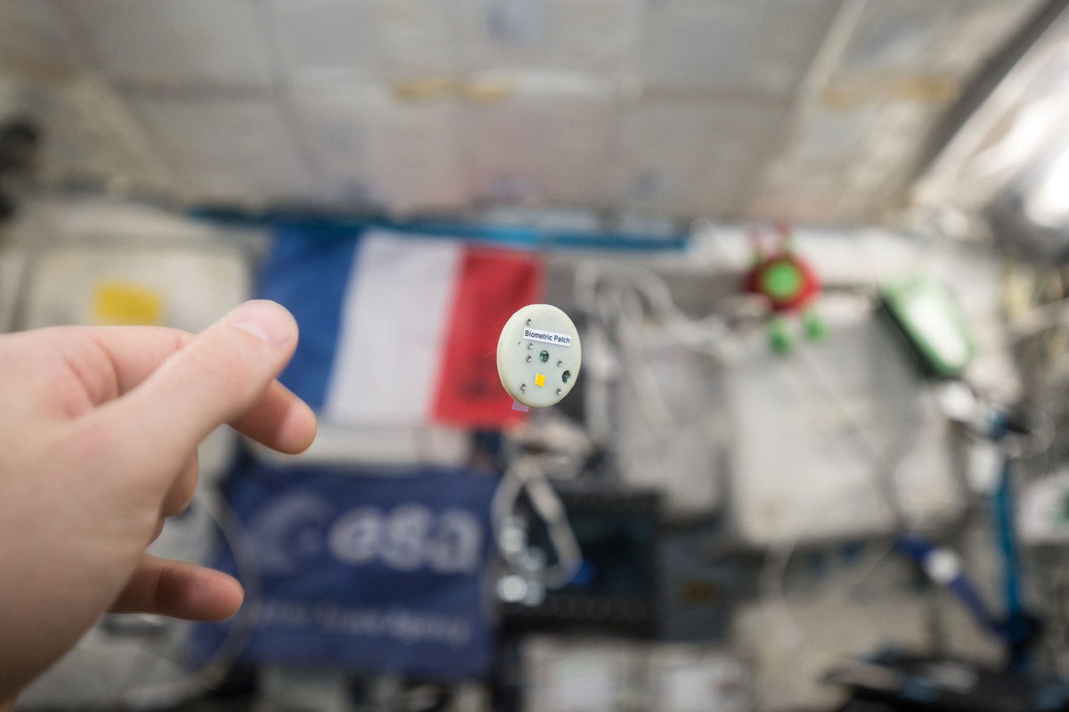 Exclusif : que peut bien faire Thomas Pesquet avec son iPad sur l'ISS ?
