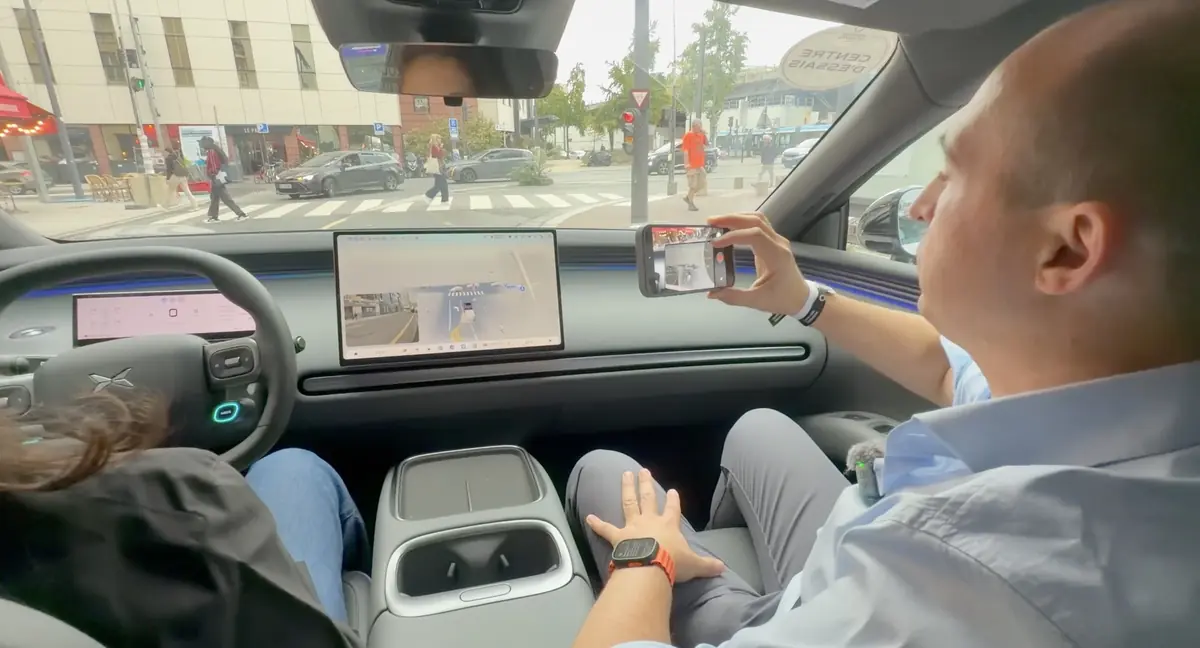 XPeng a-t-il d&eacute;j&agrave; rattrap&eacute; le FSD de Tesla&nbsp;? On a test&eacute; le NGP dans la chaos parisien&nbsp;!