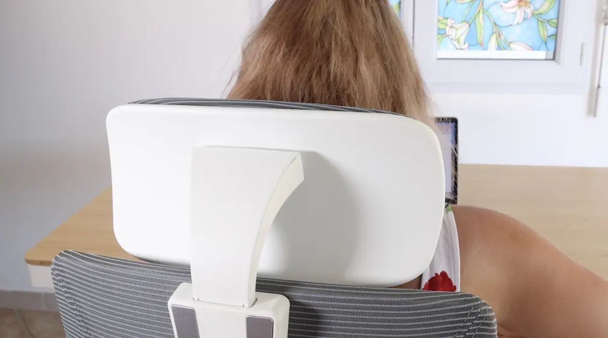 Test du bureau assis-debout Flexispot Q8 et de la chaise ergonomique BS11 Pro (+ code promo)