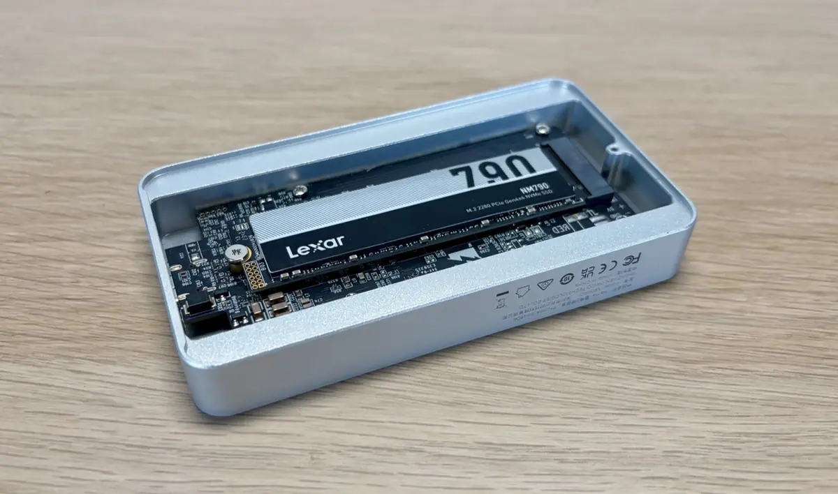 Mini test de ce boitier Thunderbolt 5 pour SSD (en promo)&nbsp;: du stockage rapide au meilleur prix&nbsp;!