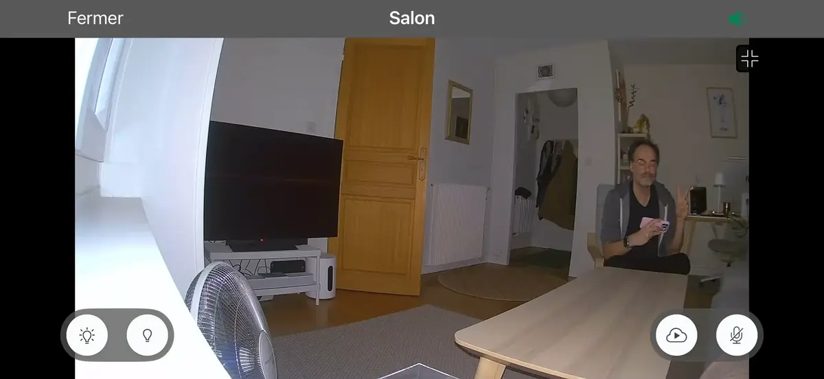 Toujours la vision nocturne, avec le flash activ&eacute;