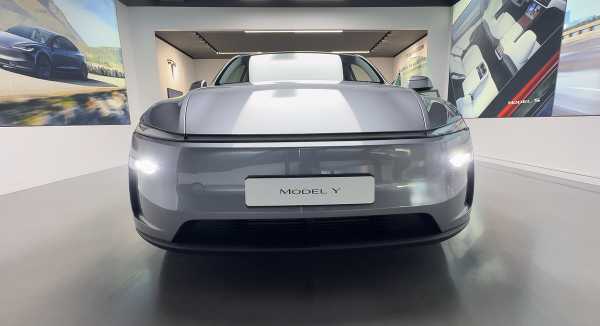 Tesla Model Y 2025 : toutes les nouveautés cachées ! (en vidéo)