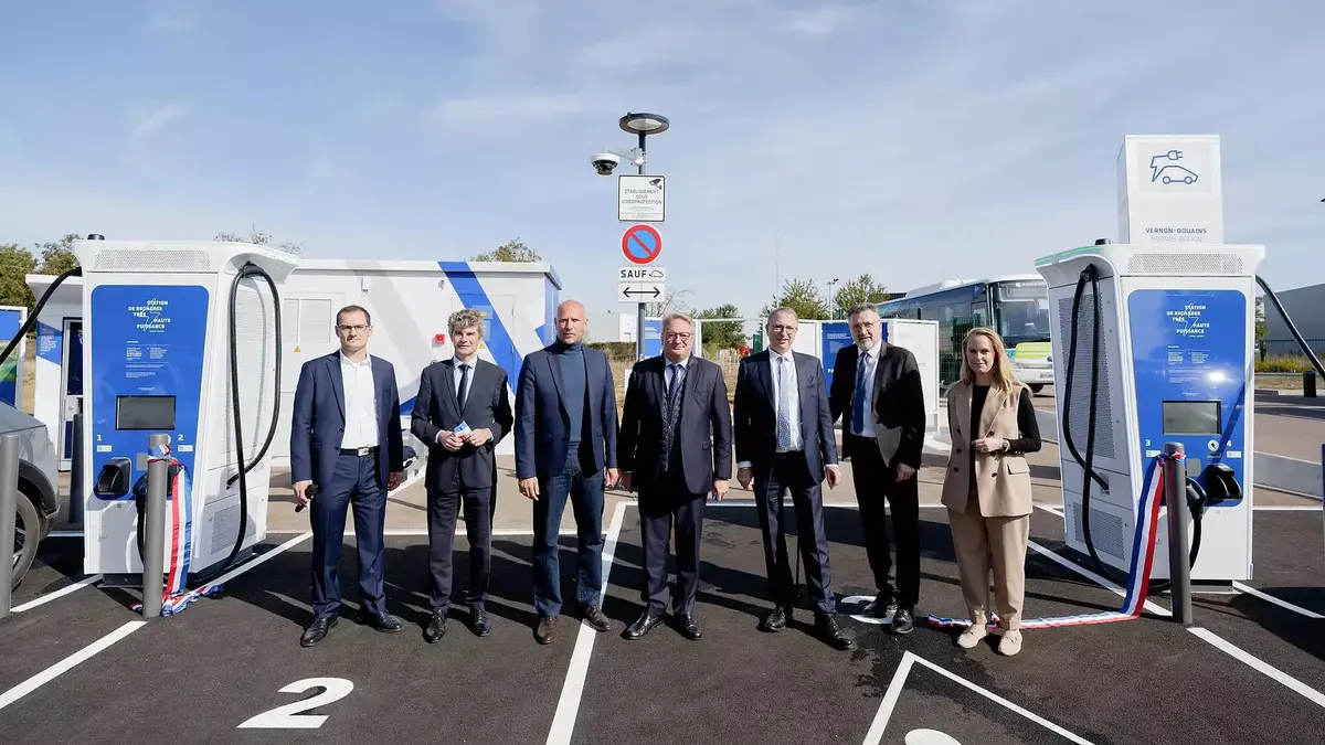 Cette borne de recharge affiche le prix... à la minute