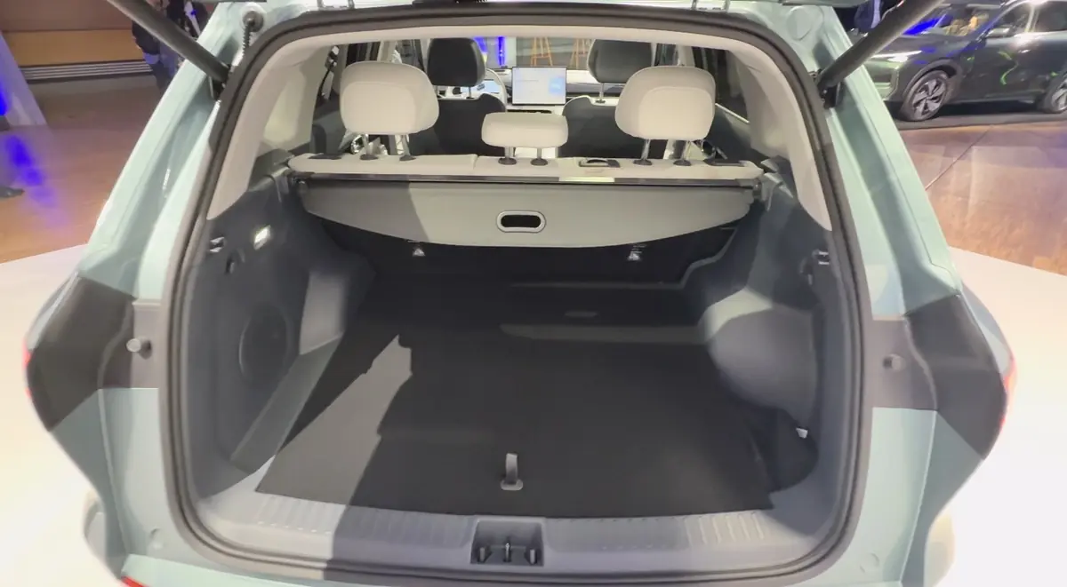 Le chinois Geely d&eacute;barque en France avec l'E5, un SUV &eacute;lectrique cossu, d&egrave;s 399&euro;/mois sans apport