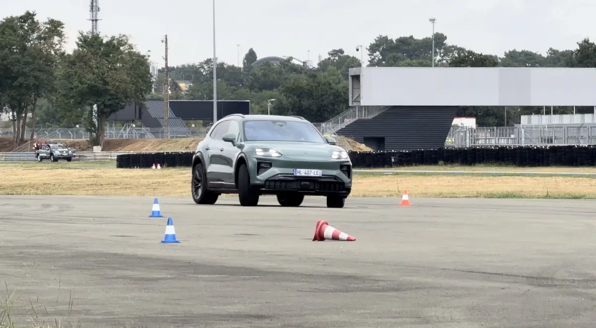 Essai Porsche Cayenne &eacute;lectrique&nbsp;: circuit, off-road, recharge, 1000CV... il nous a bluff&eacute;s&nbsp;!