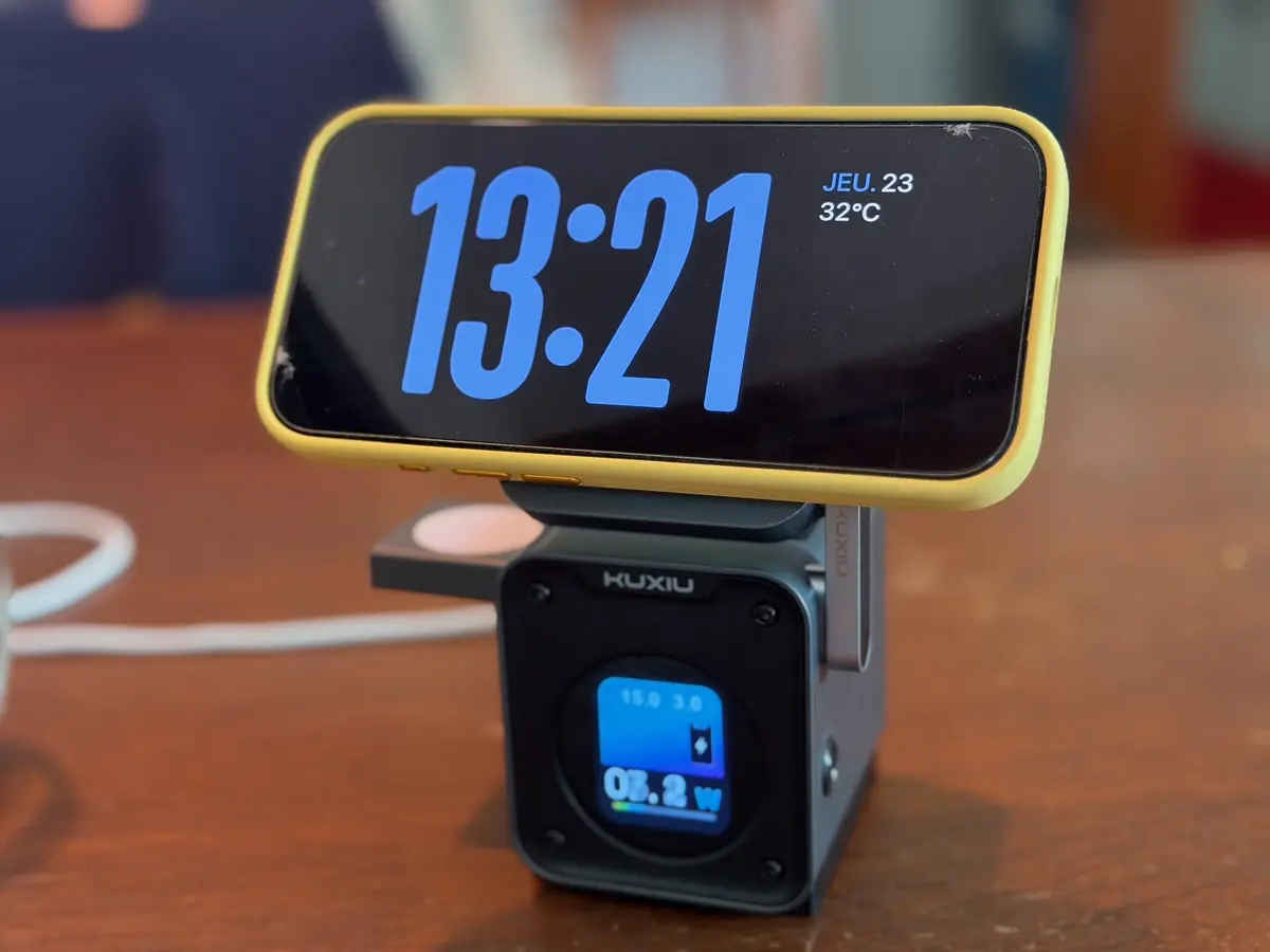 Test du Kuxiu D5, le chargeur MagSafe qui garde votre iPhone au frais