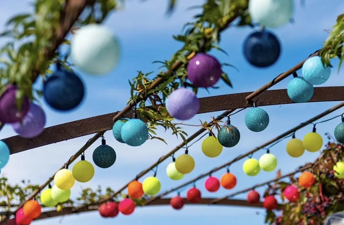 Des guirlandes, guinguettes et LED sur votre terrasse ? -10% sur les produits français Guirled !