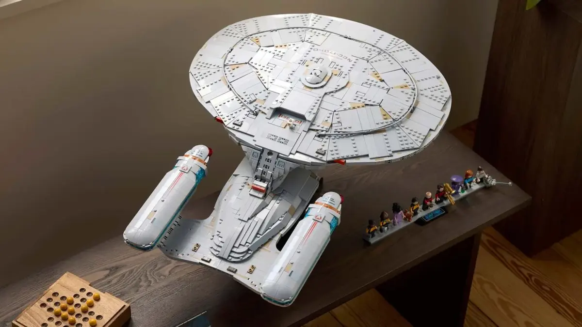 LEGO officialise enfin le set Star Trek qu’on attendait tous (enfin moi en tous cas)