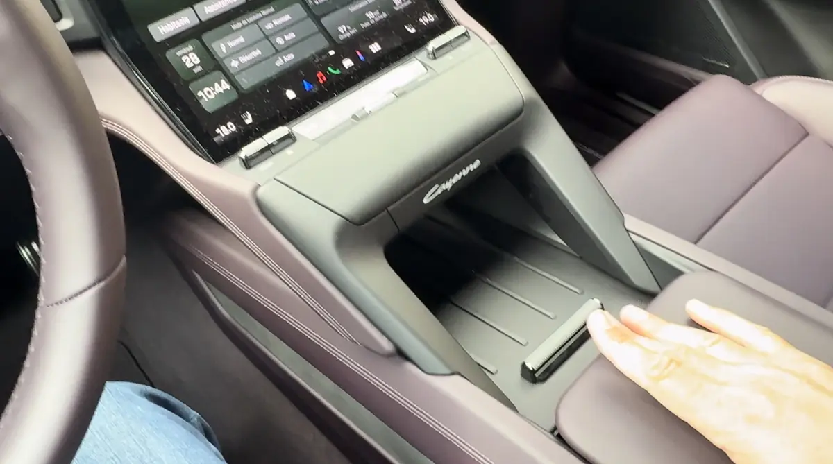 Essai Porsche Cayenne &eacute;lectrique&nbsp;: circuit, off-road, recharge, 1000CV... il nous a bluff&eacute;s&nbsp;!
