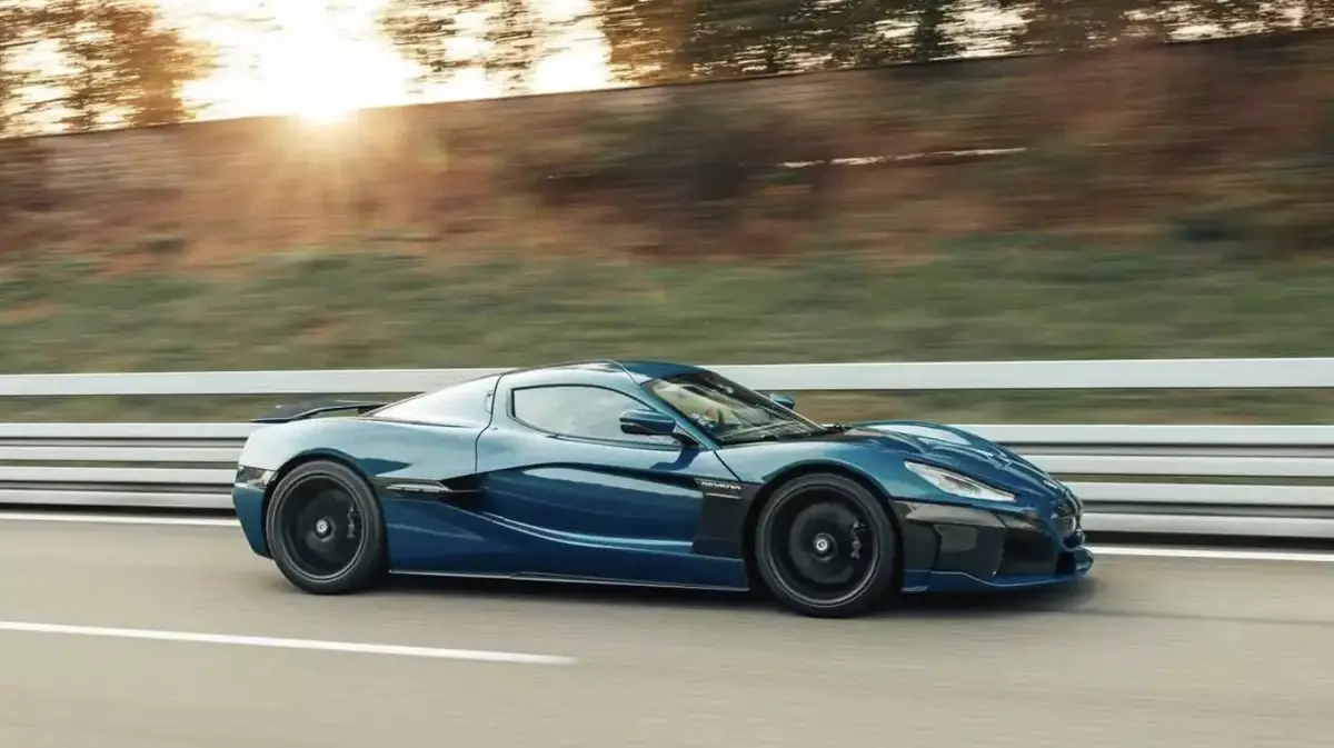 La vidéo du soir : 412 km/h en Rimac Nevera ! Nouveau record pour un VE