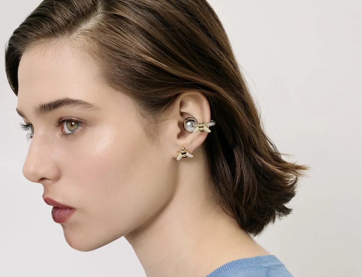 Huawei FreeClip 2 S&nbsp;: les &eacute;couteurs-bijoux dont le bo&icirc;tier se transforme en &eacute;crin
