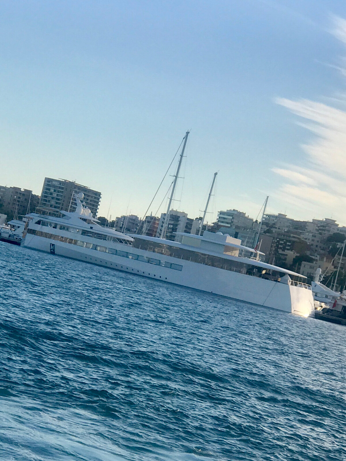 L'image du soir : le yacht de Steve Jobs visible aux Baléares