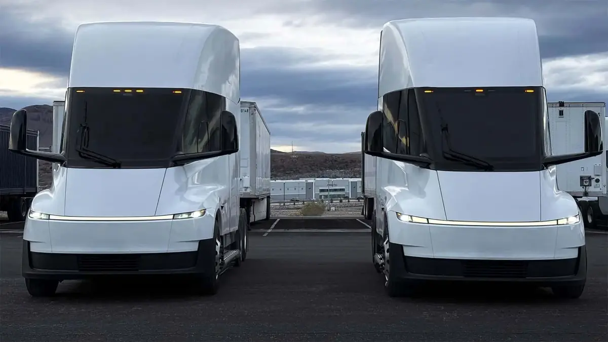 Neuf ans apr&egrave;s l'annonce du Tesla Semi, sa production de masse arrive