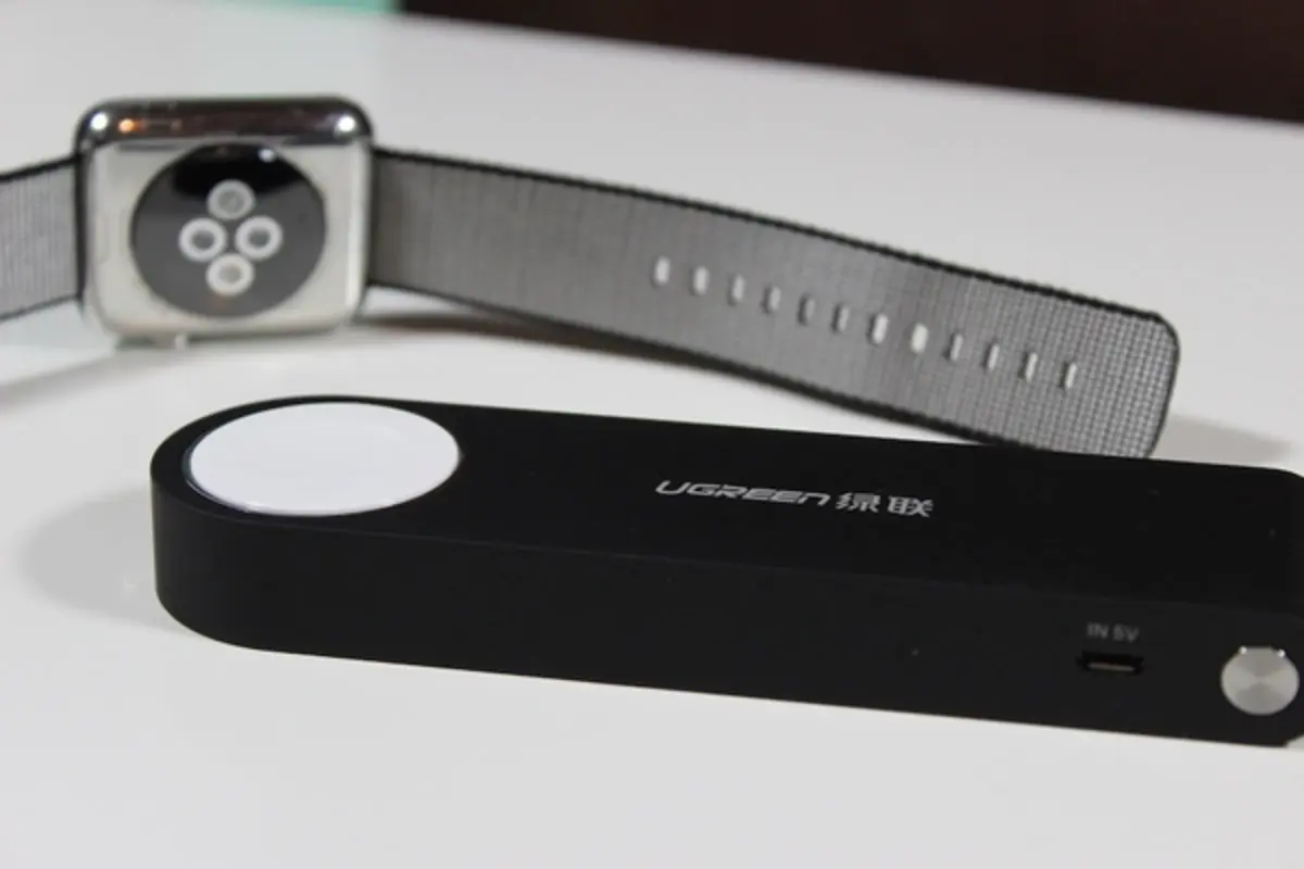 #PrimeDay: Ugreen の「Made for Apple Watch」ノマディック充電器、31.99 ユーロ