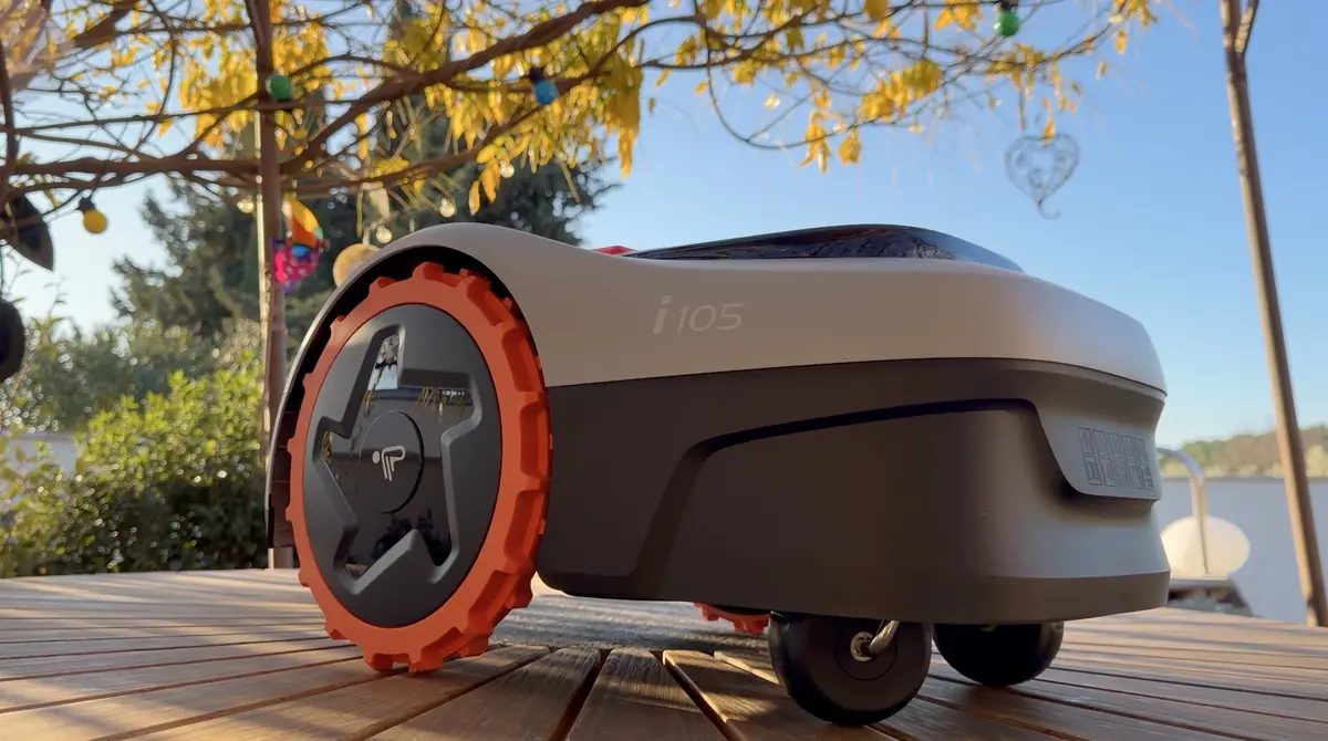 Test du robot-tondeuse Segway-Navimow i105 à 649€ : le BON PLAN pour le BLACK FRIDAY !