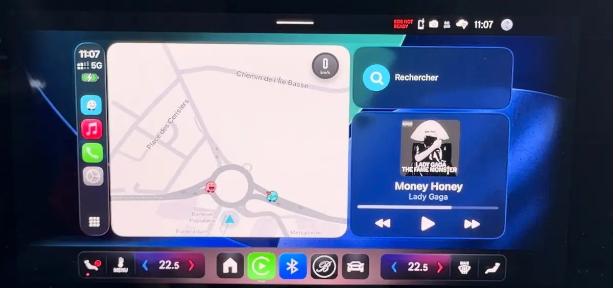 Mercedes a mis un iPad et Face ID dans son CLA&nbsp;! (Test des &eacute;crans Mercedes 2026)