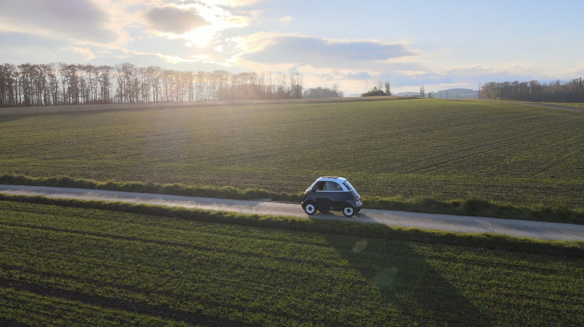 Essai Microlino : la petite voiture électrique trop mignonne, taillée pour la ville !