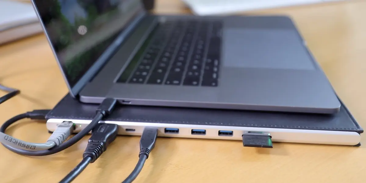 4 accessoires de rentrée pour votre MacBook (Pro) : DD externe, hub, USB C, housses... (vidéo)