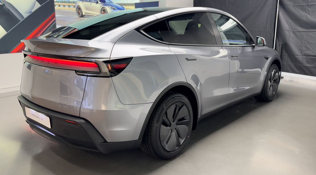 Tesla Model Y 2025 : toutes les nouveautés cachées ! (en vidéo)