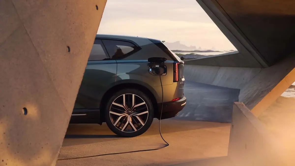 Le Volvo EX60 promet jusqu'&agrave; 810 km d'autonomie