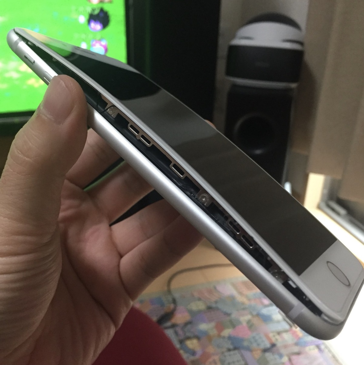 Oups ! Certains iPhone 8 s'ouvriraient en deux pendant la charge ! (photos)