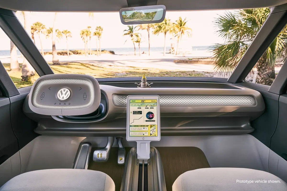 Volkswagen utiliserait bien un iPad comme tableau de bord de son futur Combi électrique