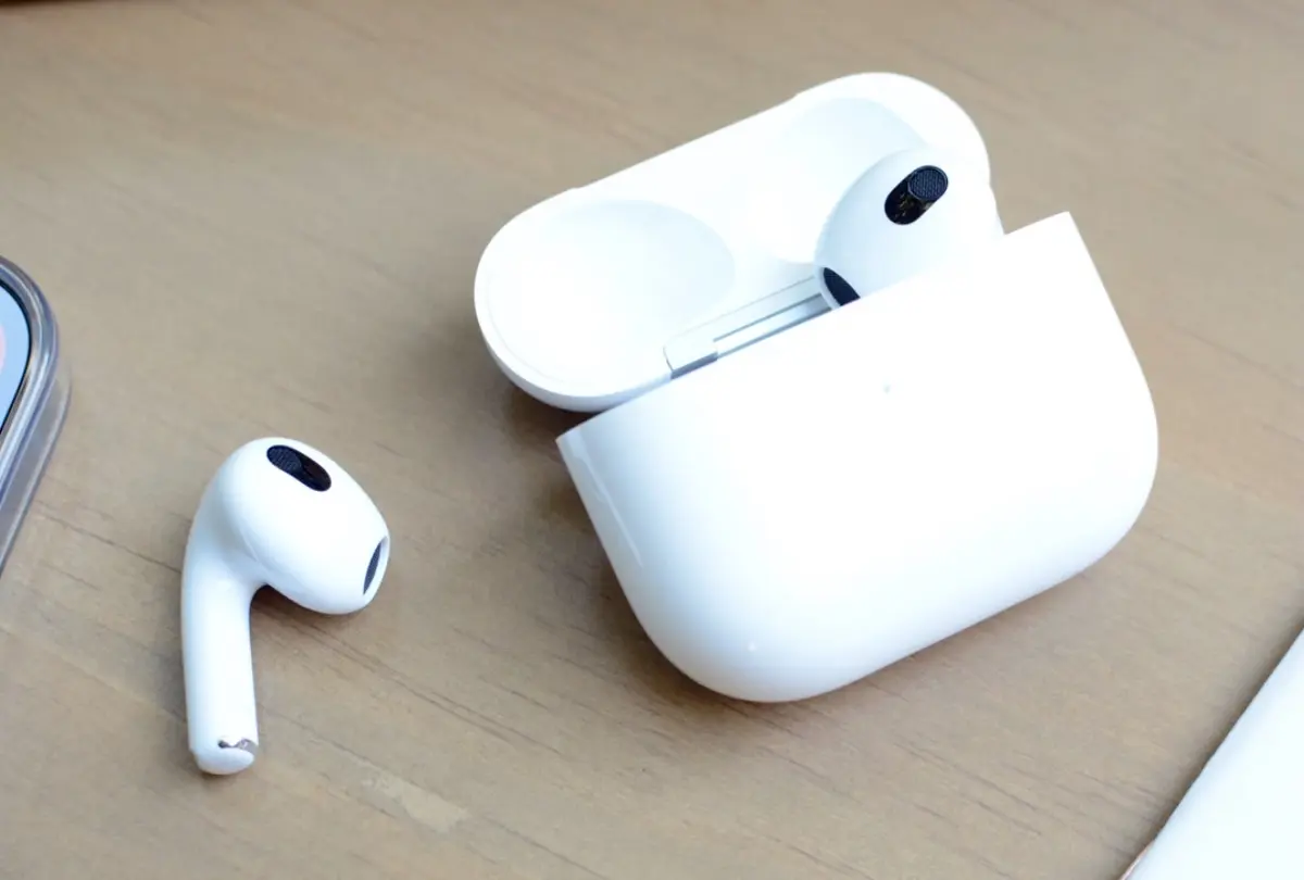 Revue de presse des AirPods 3 : un meilleur son et un maintien amélioré