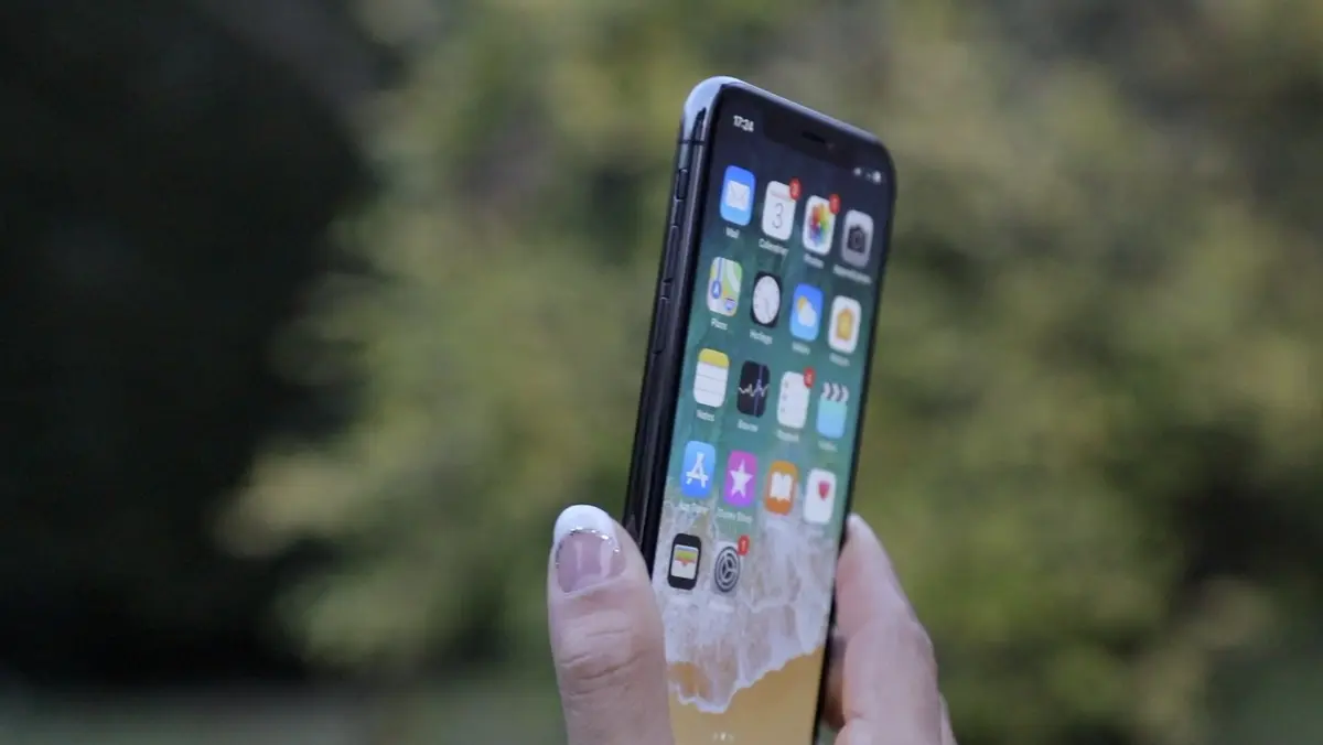 iPhone X : Apple explique les petits défauts des écrans OLED (rémanence, couleurs, angles...)