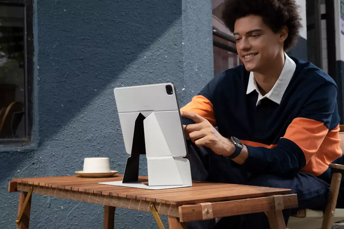 Moft dévoile un support pour iPad, inspiré d'un origami