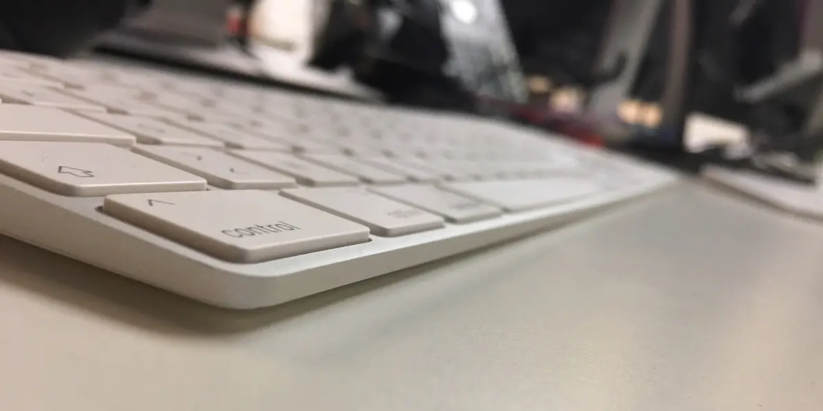 Le Magic Keyboard avec pavé numérique retiré de la vente, car sujet aux pliages ?