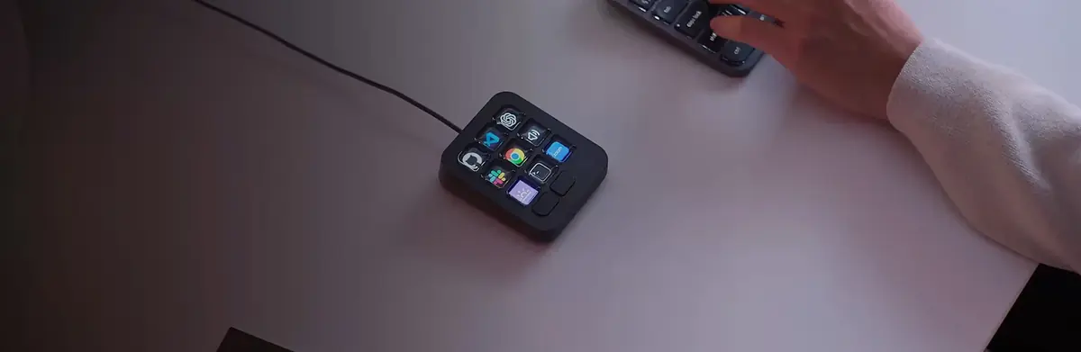 Logitech lance le MX Keypad, un petit clavier &agrave; touches LCD pens&eacute; pour les raccourcis et l&rsquo;IA