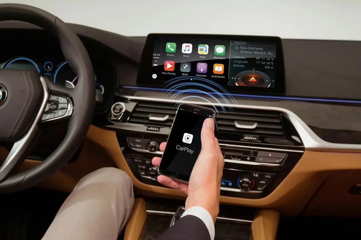 BMW pourrait bientôt facturer CarPlay 80 dollars par an