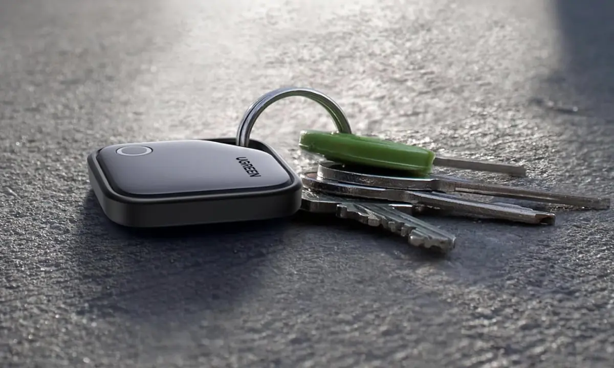 Black Friday UGREEN : la batterie 165W rétractable et les tags Localiser à prix cassés (et pas que)