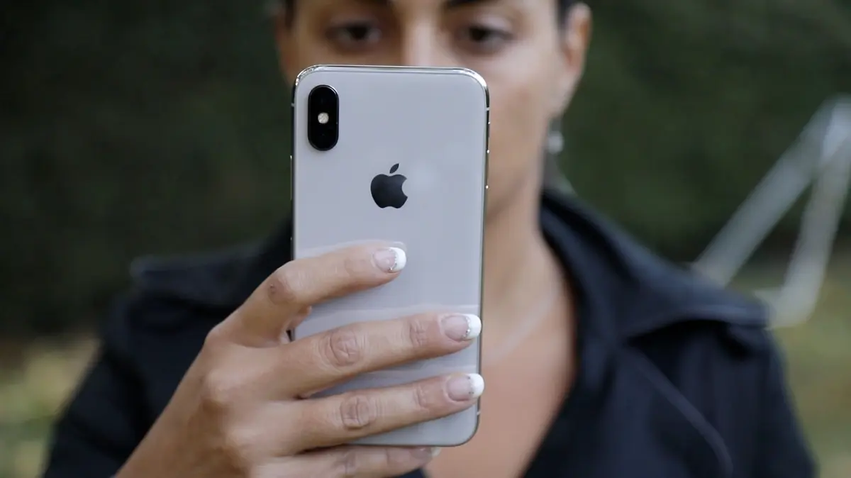 Certains iPhone X ne veulent pas répondre immédiatement aux appels, Apple enquête