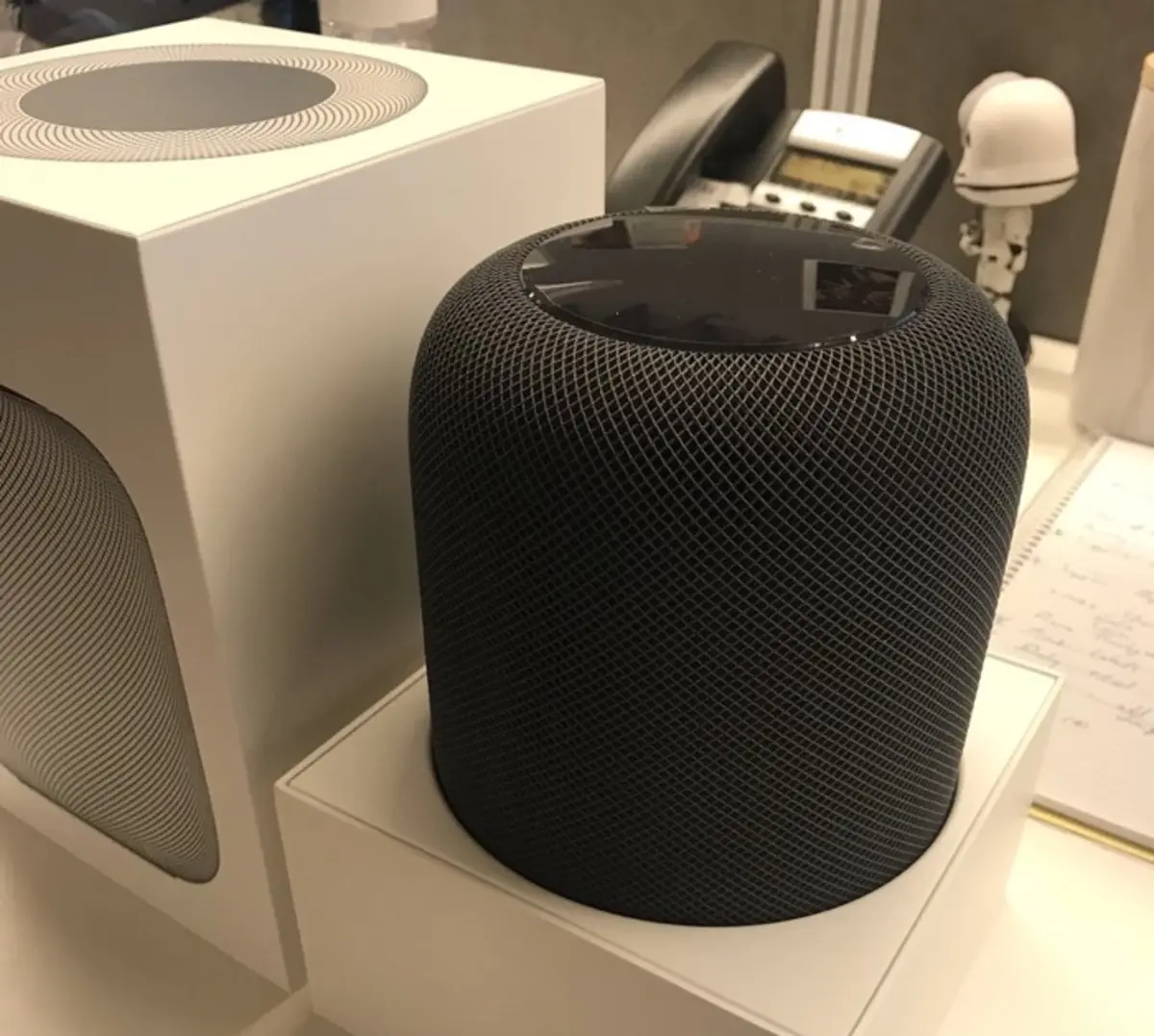 Unboxings הראשון של HomePod! (ומדריך למשתמש)