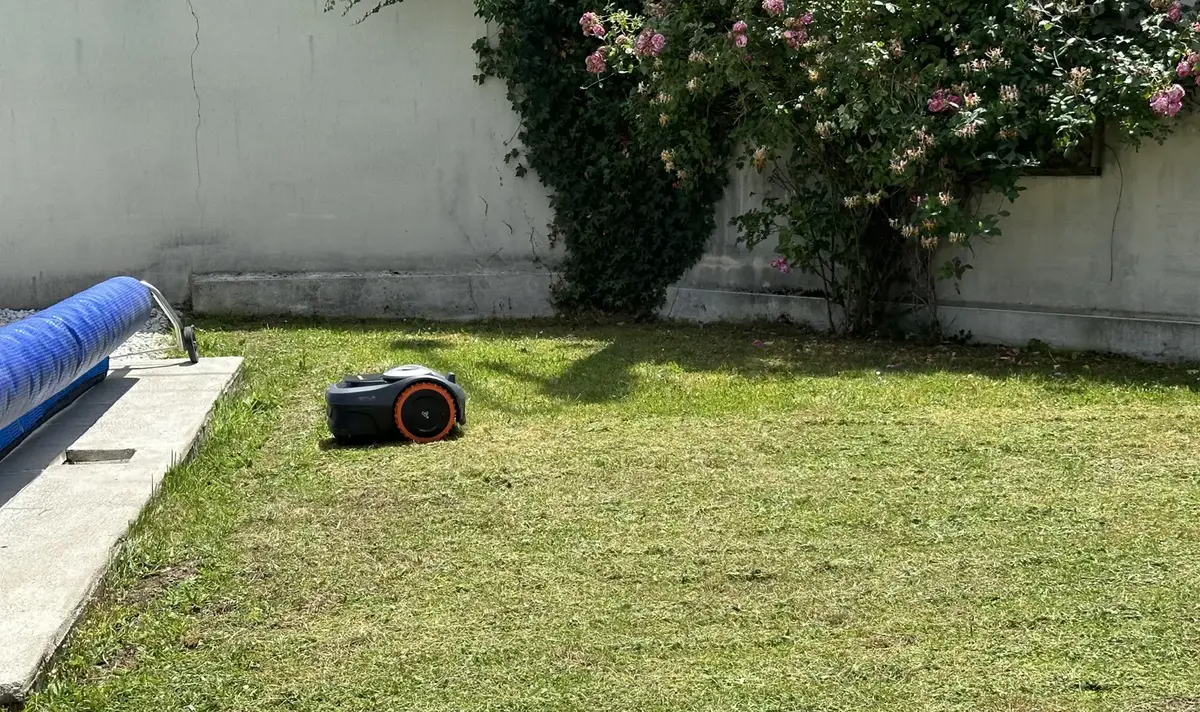 Test du robot-tondeuse Navimow i Series : Adieu la corvée de tonte ? (pas de fil périmétrique)