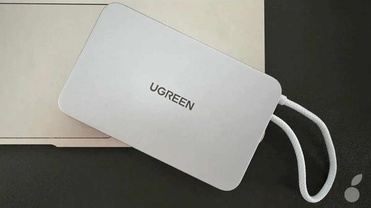 Un bleu vraiment tr&egrave;s clair (par rapport &agrave; un MacBook Air Argent)