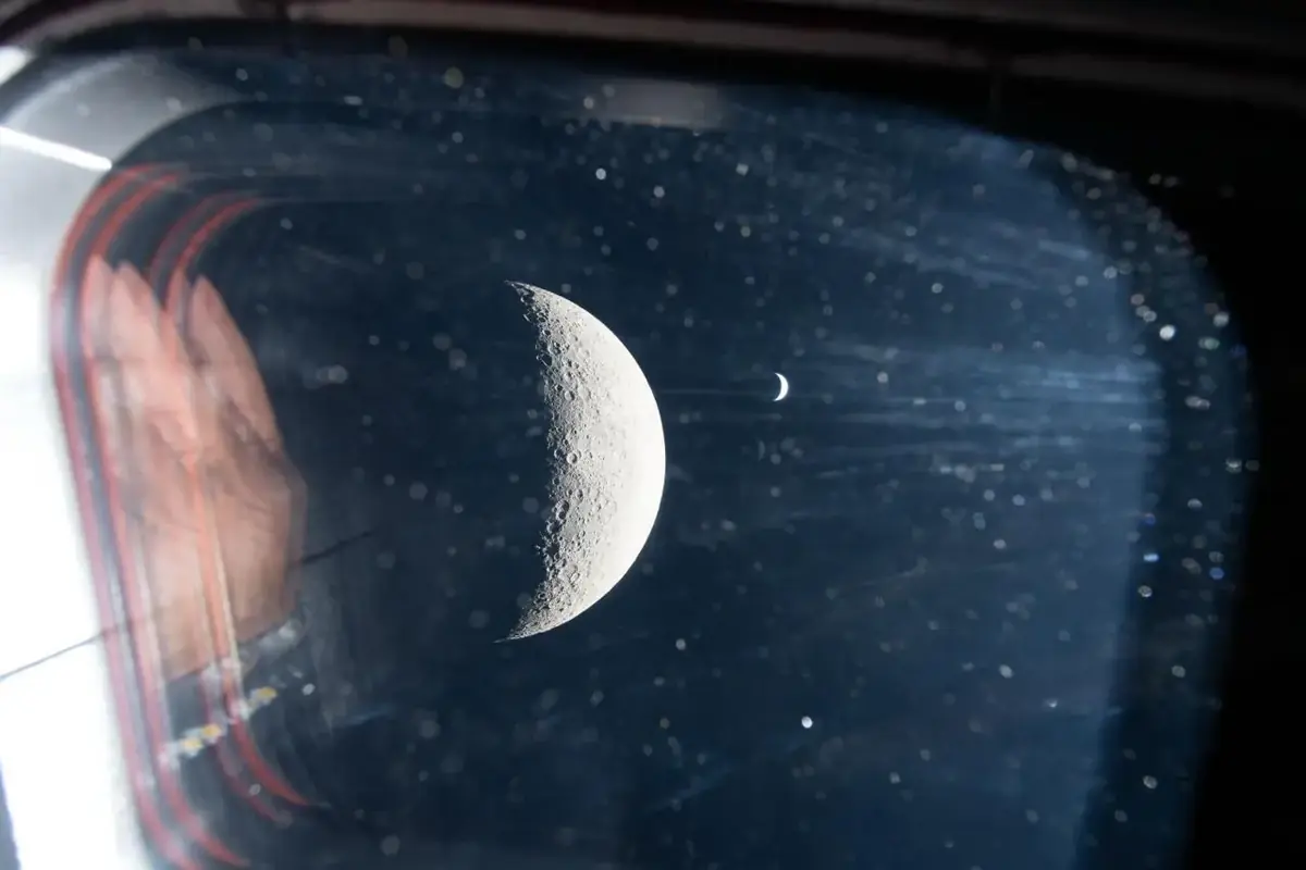 Image NASA (qui n'a pas refait les vitres avant de partir)