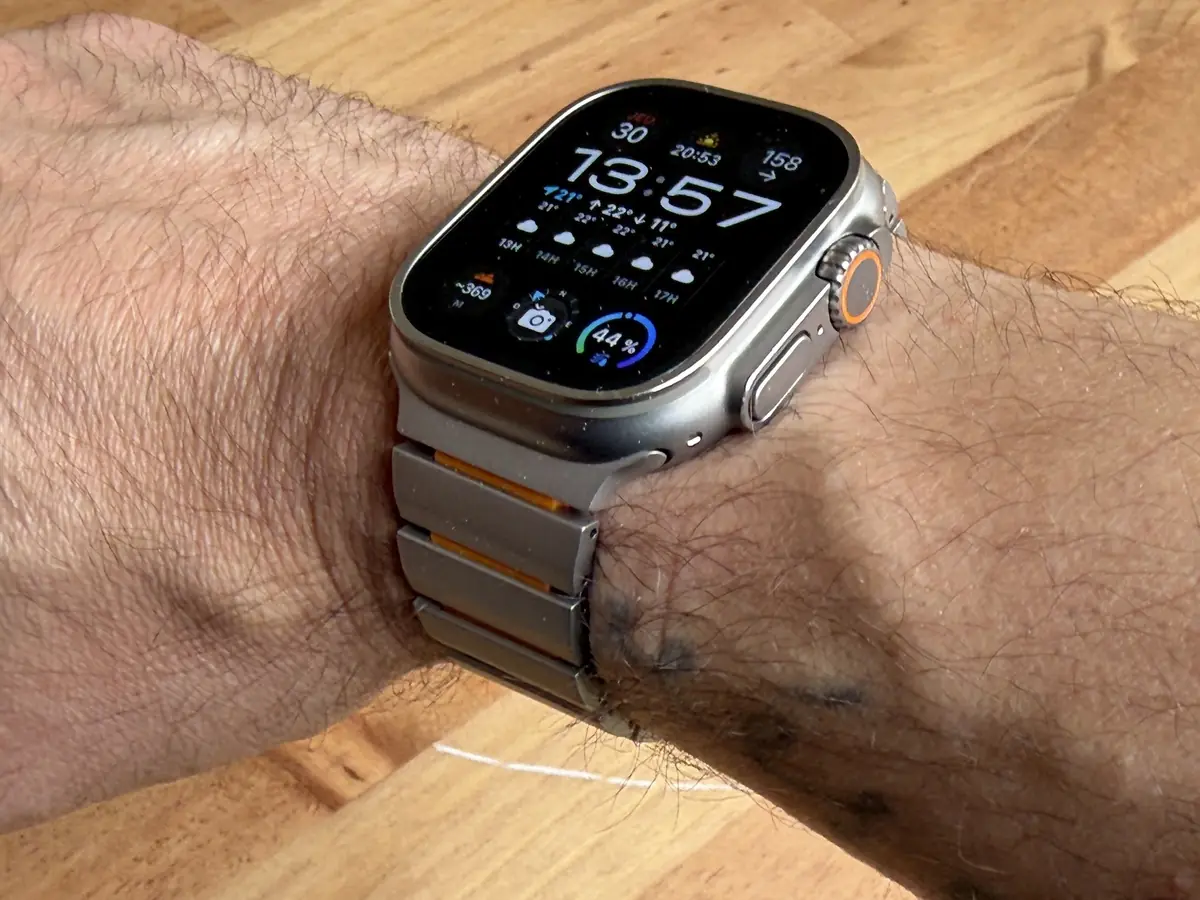 Test du KUXIU Titanium Band&nbsp;: un bracelet en titane pour Apple Watch &agrave; 41&nbsp;&euro;