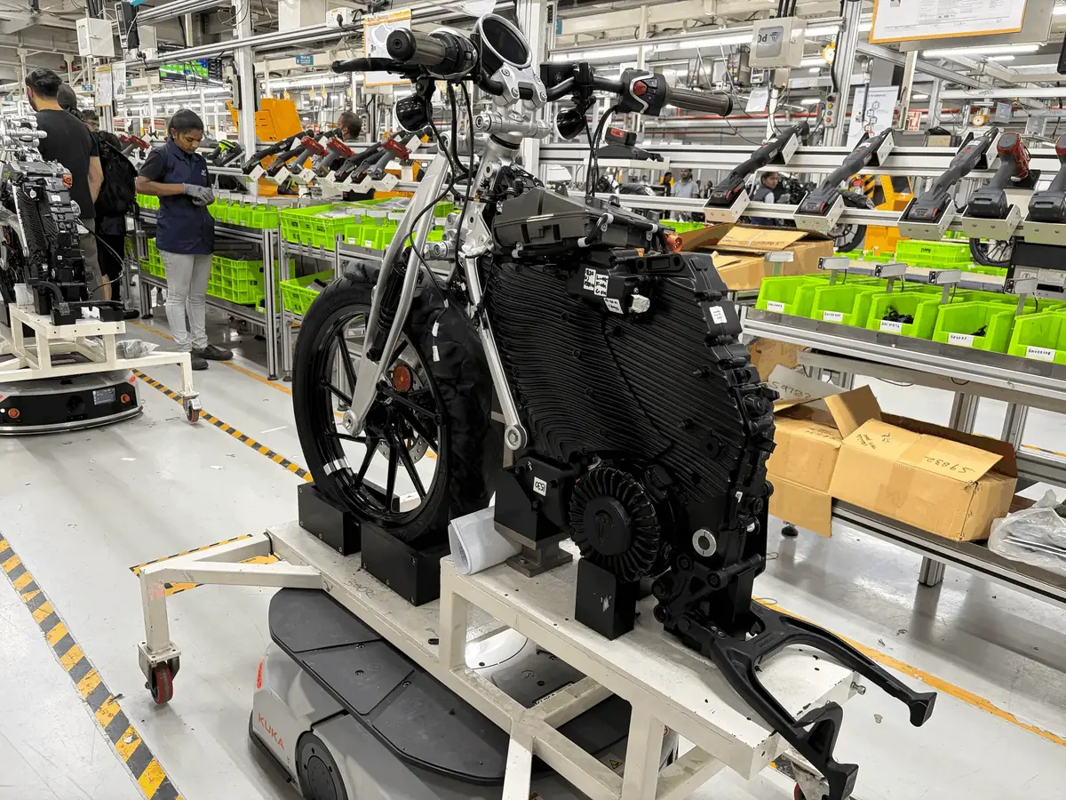 Les motos sont amen&eacute;es sur des robots autonomes