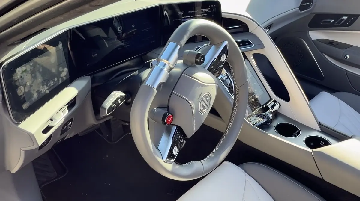 Essai MG Cyberster Propulsion&nbsp;: un cabrio de 340 ch avec 0 malus et 100% fun&nbsp;!