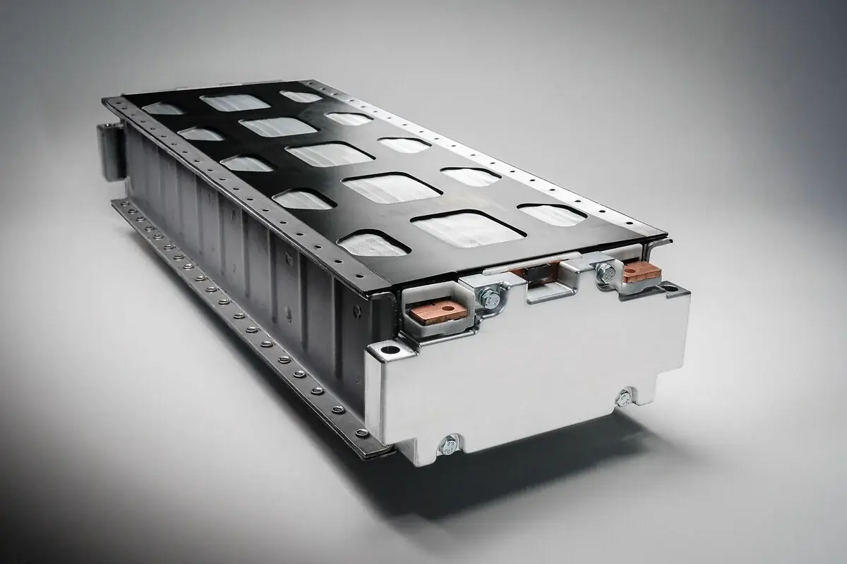 Stellantis fait rouler sa premi&egrave;re batterie solide&nbsp;: 18 minutes pour charger &agrave; 90%