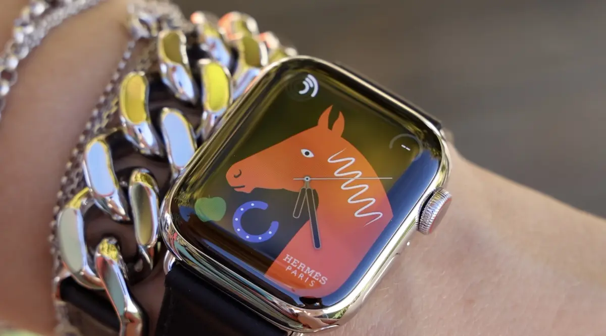 On déballe l'Apple Watch Series 8 Hermès Double Tour Gourmette Métal !