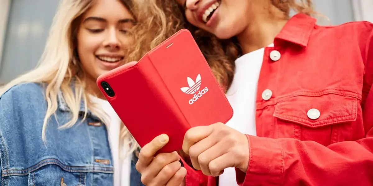 L'image du soir : Adidas lance des protections colorées pour iPhone X et 7/8