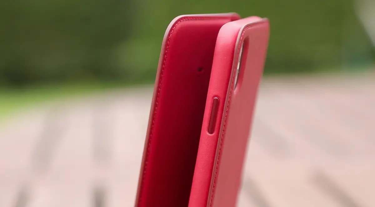 Les coques (RED) pour iPhone X (cuir, silicone, Folio) en images