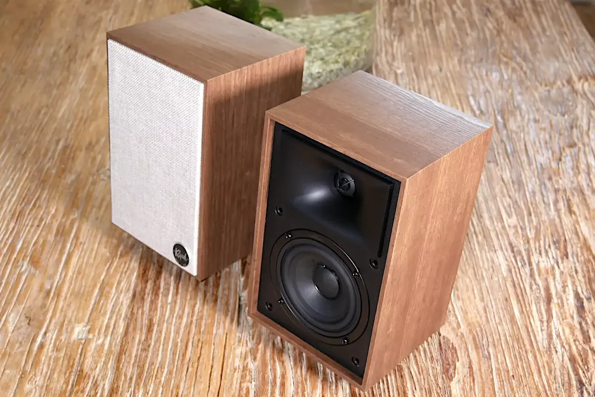 Test express du kit 2.1 Klipsch ProMedia Heritage : un look vintage et des basses pour 349€