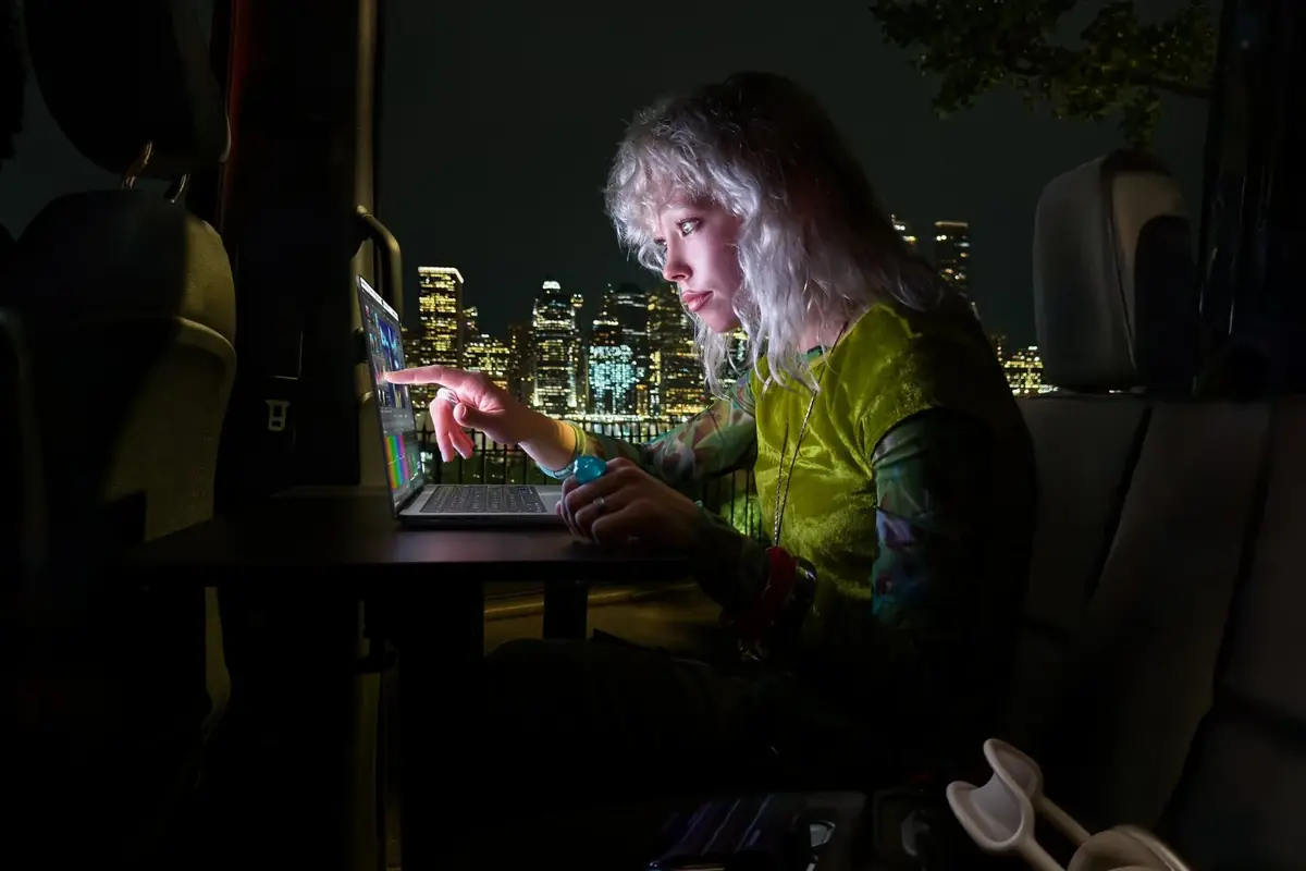 MacBook Pro tactile&nbsp;: Apple d&eacute;voile son MacBook Pro OLED avec une grosse surprise&nbsp;!