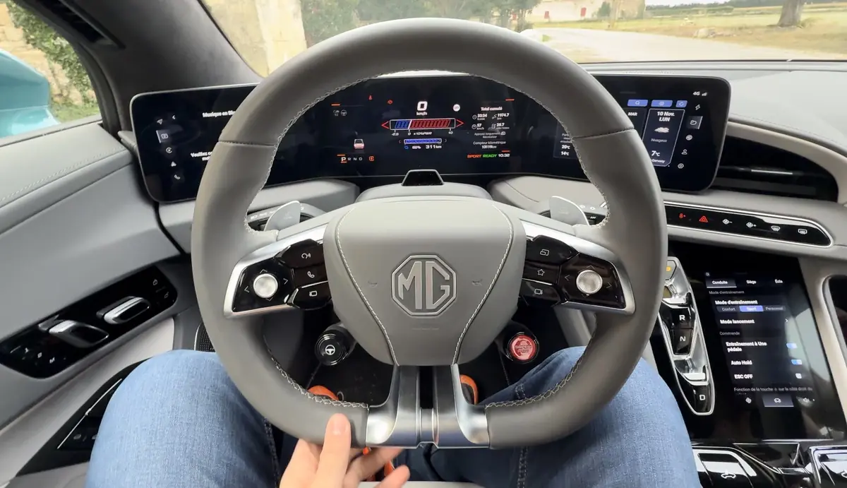 Essai MG Cyberster Propulsion&nbsp;: un cabrio de 340 ch avec 0 malus et 100% fun&nbsp;!