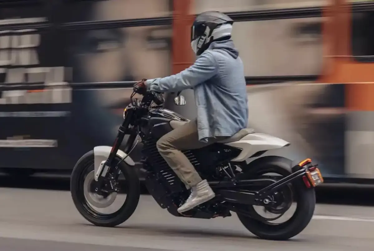 Harley-Davidson présente sa nouvelle moto électrique LiveWire S2 Mulholland !